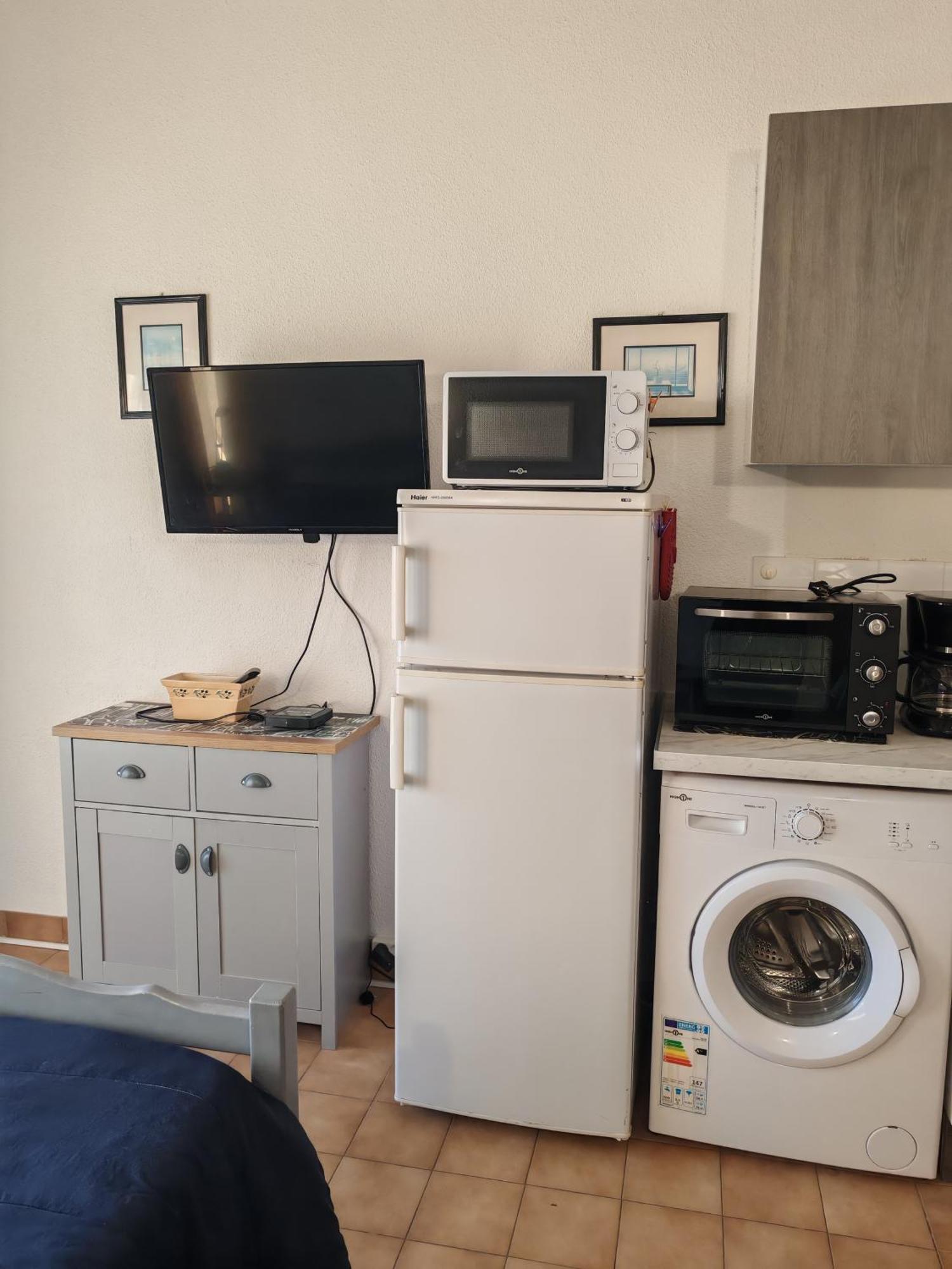 Studio 34 Curistes/Vacanciers Balaruc-les-Bains Exteriör bild